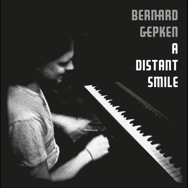 Bernard Gepken – A distant smile